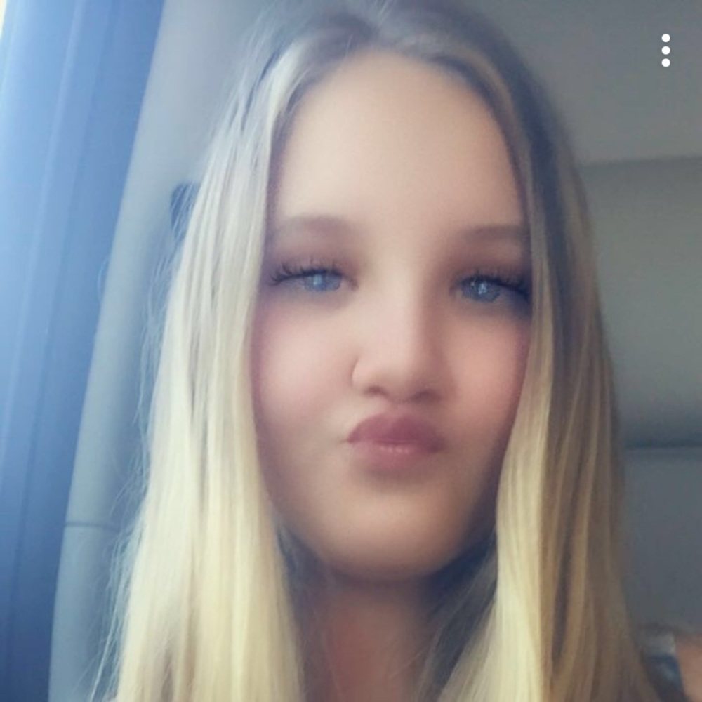 Meet your Posher, Ava